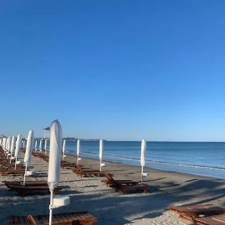 Luky Albania